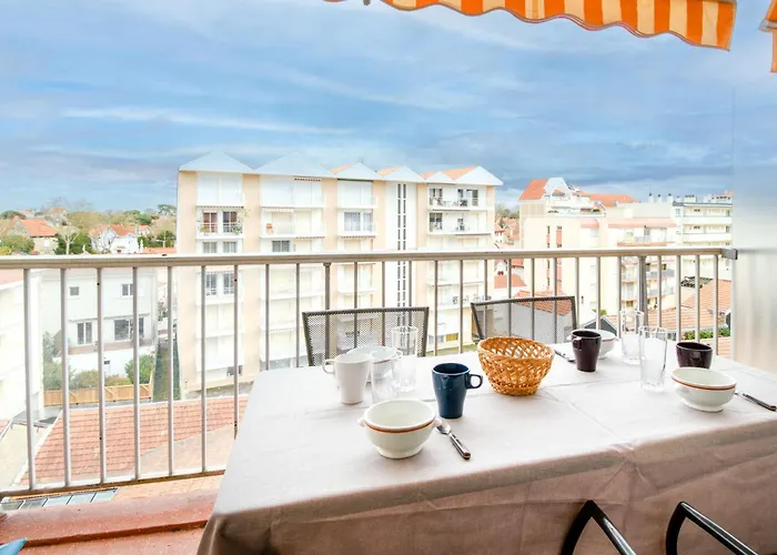 Poseidon By Interhome شقة